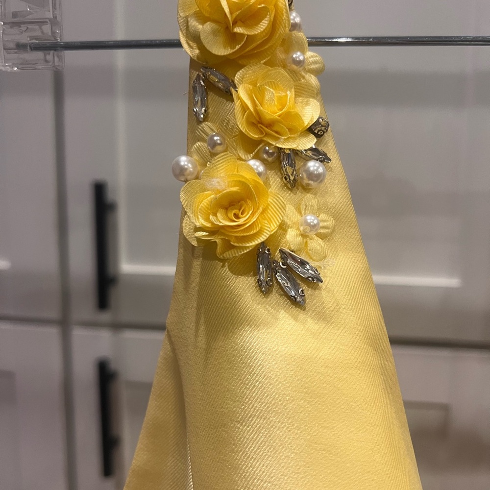 Beautiful Sherri Hill Yellow Satin Dress - Picture 4 of 9